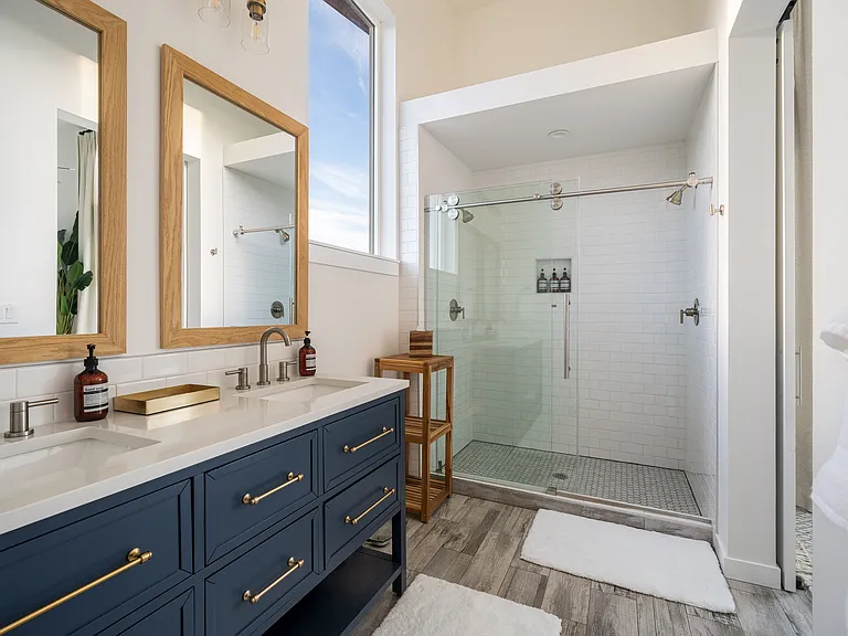 823 Orondo Ave #B — Photo 19