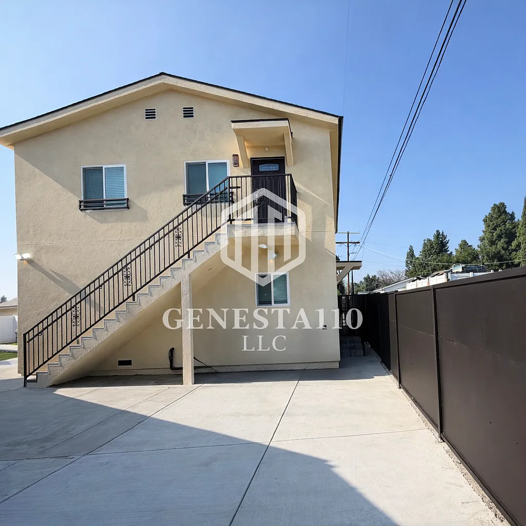 Building Photo - 11040 Genesta Ave #1/2