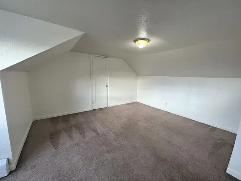 1335 Hyder St — Photo 92