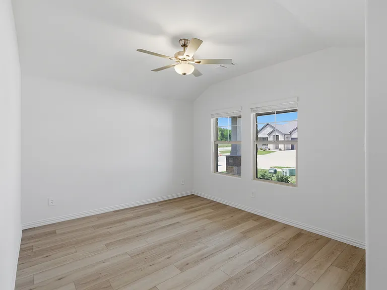 3407 Copperwood Dr — Photo 4