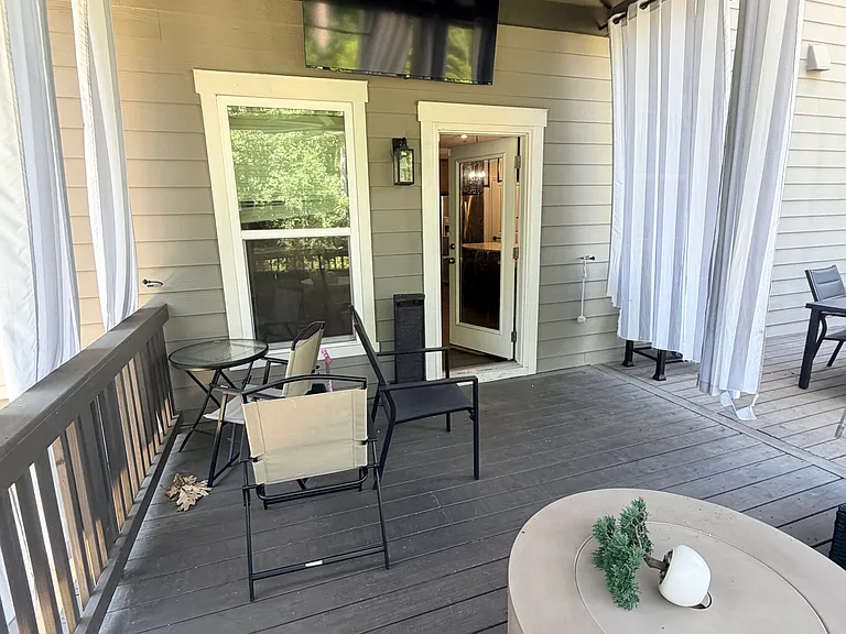 7318 Shady Tree Ct — Photo 37