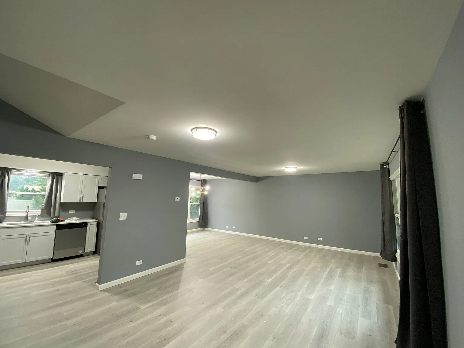 4 bed, 2800 sqft, $4,000 — Photo 4