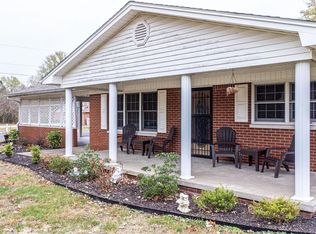 200 Theobold Ln, Paducah, KY 42003