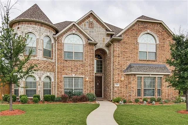 6 bed, 4322 sqft, $4,500 — Photo 2
