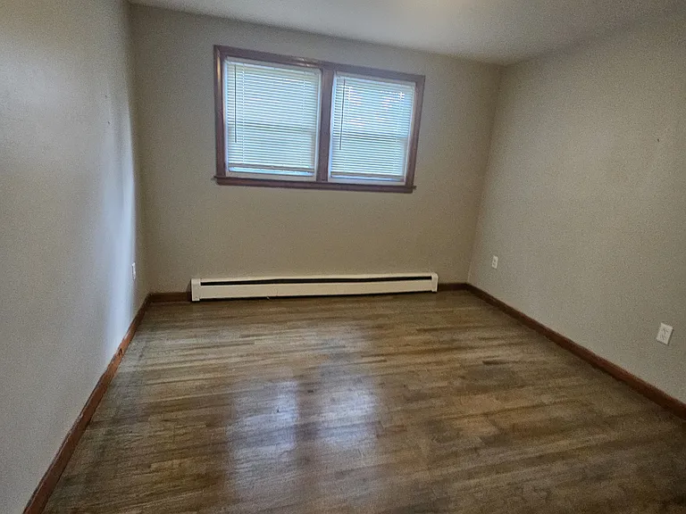 127 Warner St #2B — Photo 9
