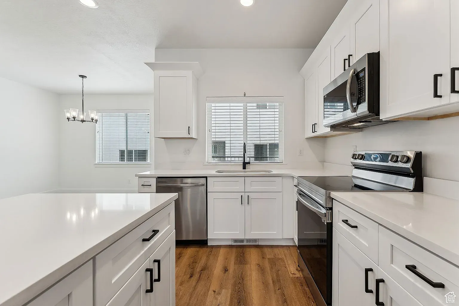 4 bed, 3.5 bath, 2240 sqft, $2,500 — Photo 1