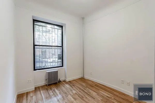 Rented by Bond New York | media 8