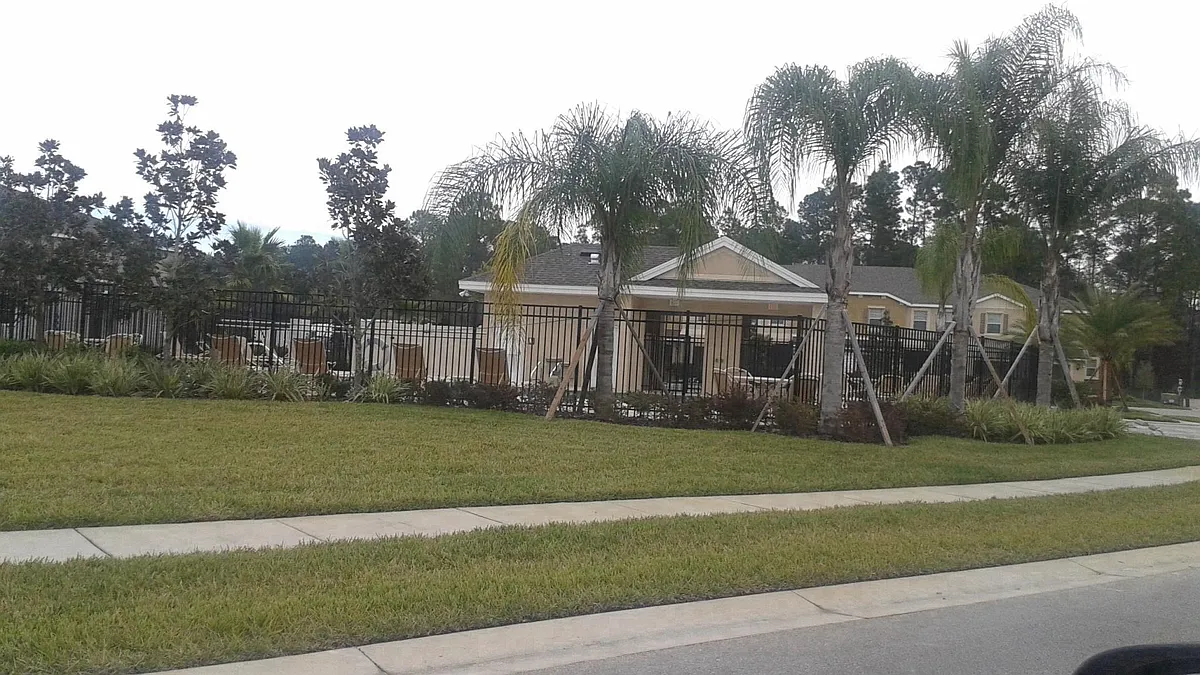 club house - 11924 Greengate Dr