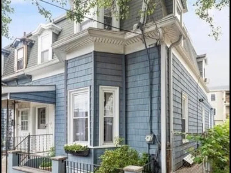 53 Franklin St — Photo 2
