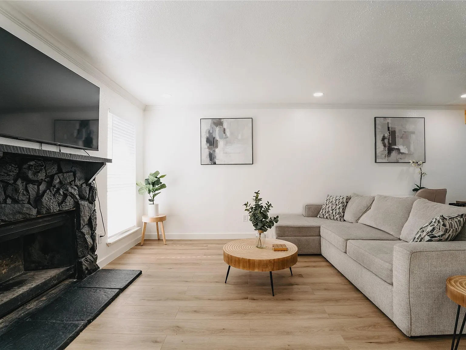 2 bed, 2.5 bath, 1218 sqft, $1,600 — Photo 3