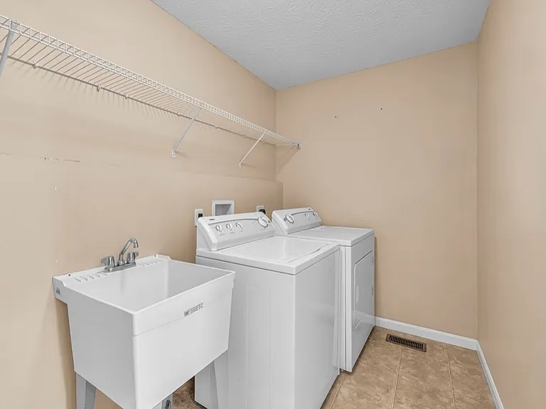 3077 Cypress Hill Dr — Photo 1