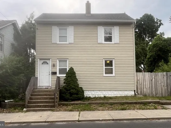 42 W Centre St, Woodbury, NJ 08096