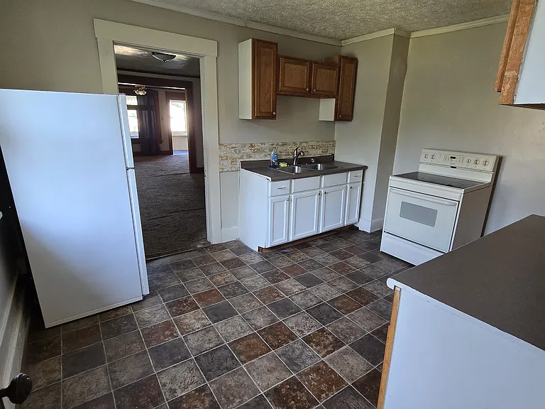 1150 S Arch Ave #2 — Photo 2
