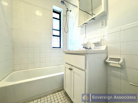 4th image of 540 Fort Washington Ave APT 2B