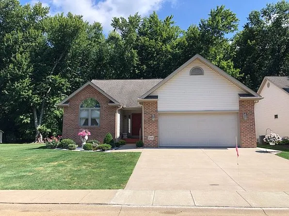 Lucretia Ln, Columbiana, OH 44408