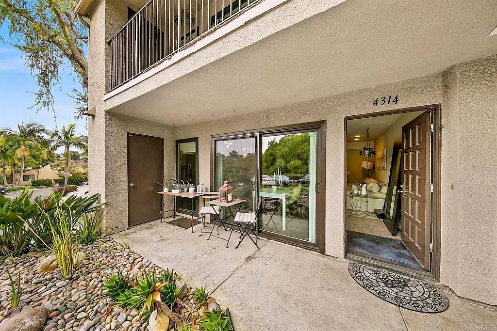 1 bed, 640 sqft, $2,300 — Photo 1