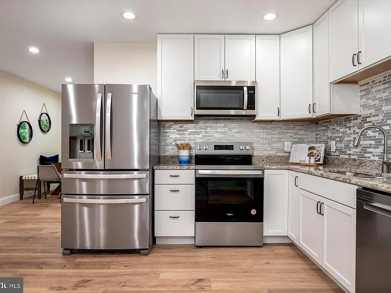 1400 Lower View Ct — Photo 8