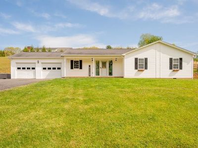 2917 Pipers Gap Rd, Galax, VA, 24333