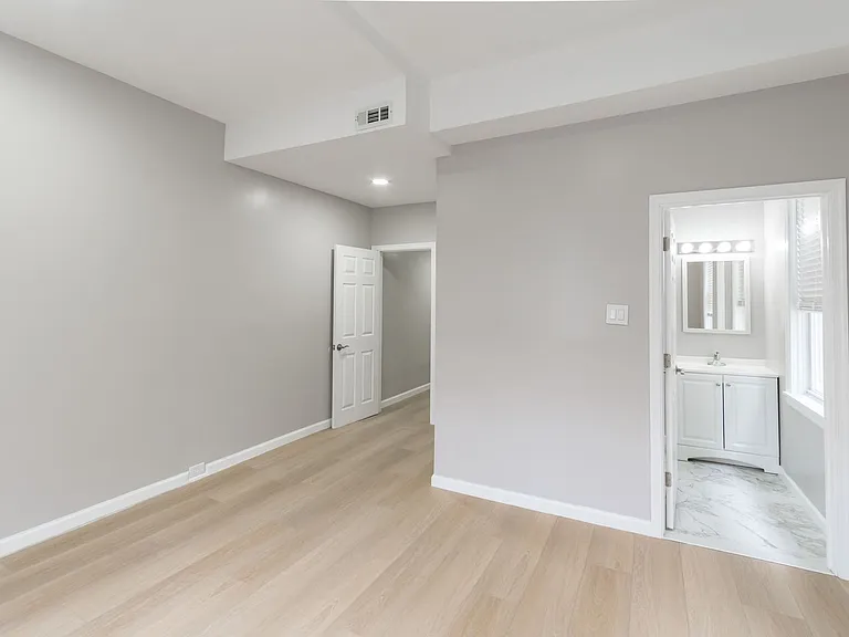2827 W Girard Avenue — Photo 18