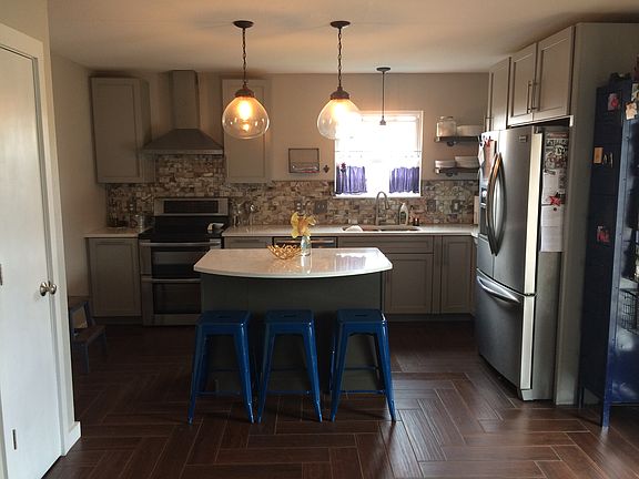 2nd image of 408 Nora Dr