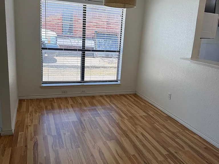 3006 Post Oak Dr — Photo 4