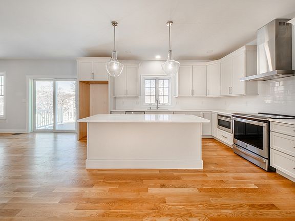 2nd image of 33 Strongwater Dr