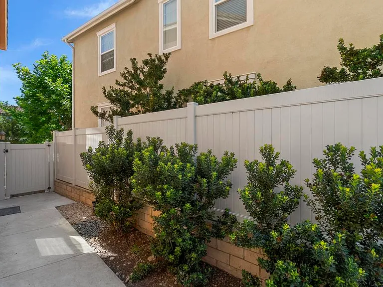 6820 Lopez Canyon Way — Photo 53