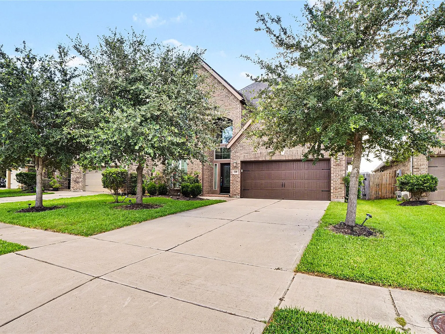 4 bed, 3.5 bath, 2863 sqft, $3,000 — Photo 2