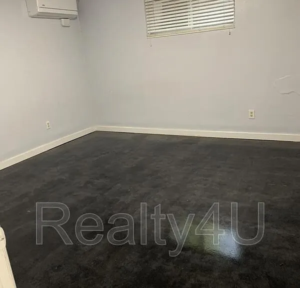 1246 E Crystal Ave #1 — Photo 15