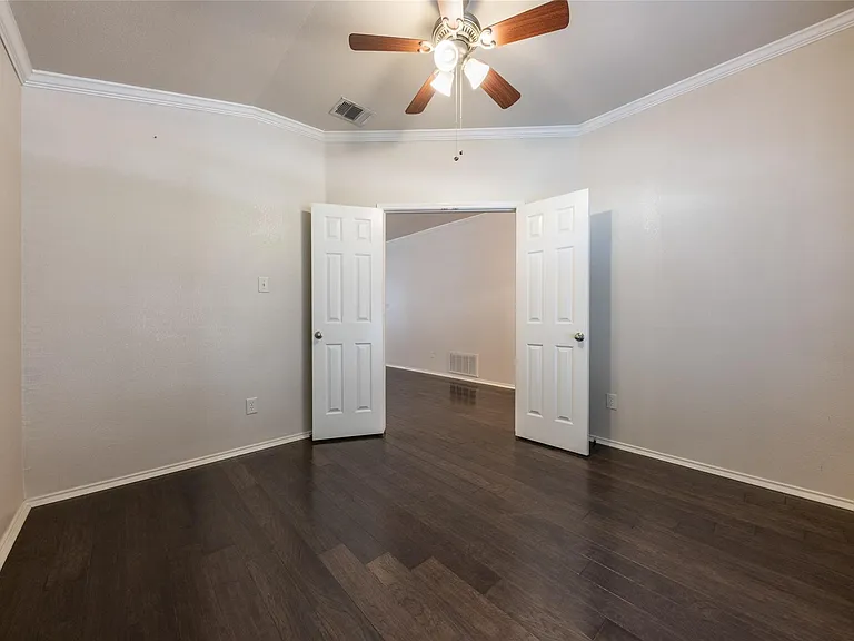207 Baldwin St — Photo 5