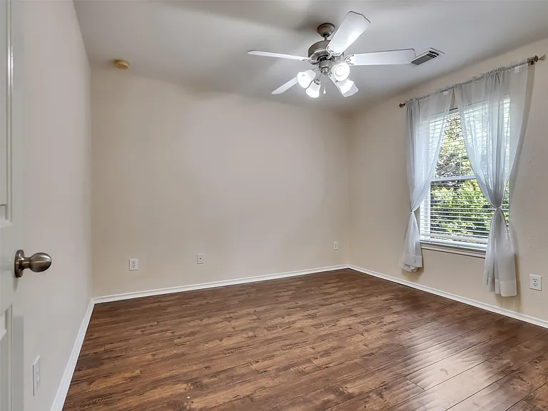 4203 Keystone Trl — Photo 28