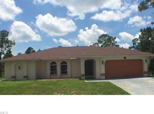 1109 Calvin Ave, Lehigh Acres, FL 33972