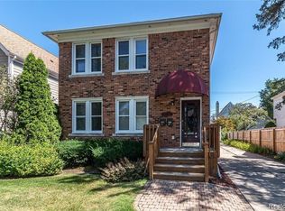 939 Chester St, Birmingham, MI 48009