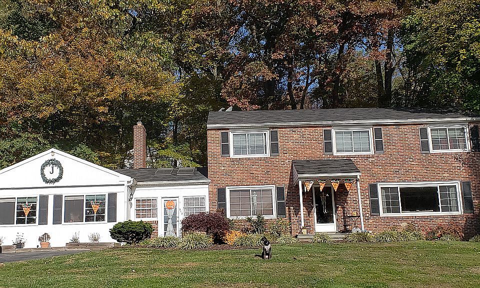 2nd image of 913 Warrior Rd
