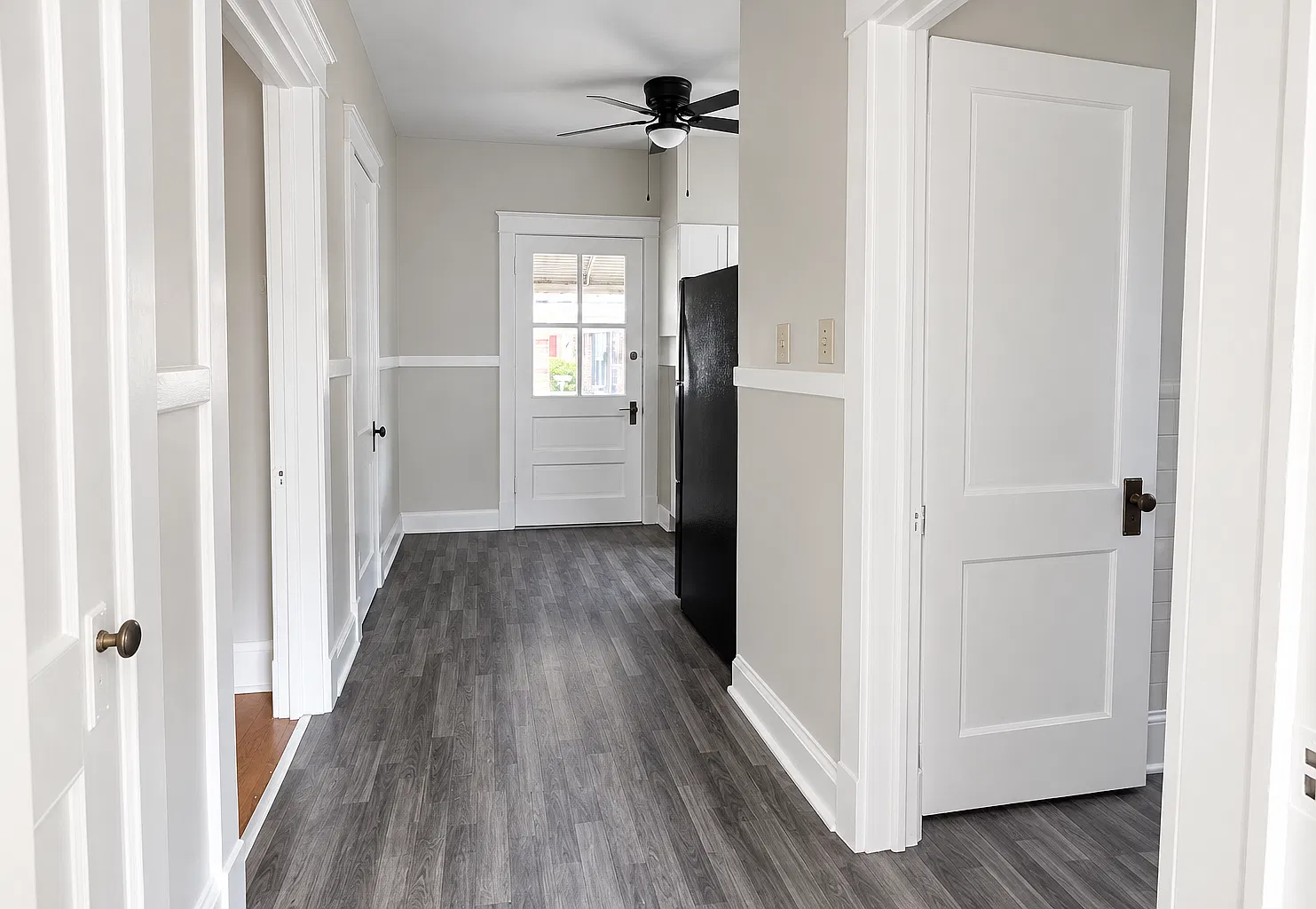 3 bed, 1305 sqft, $1,399 — Photo 2