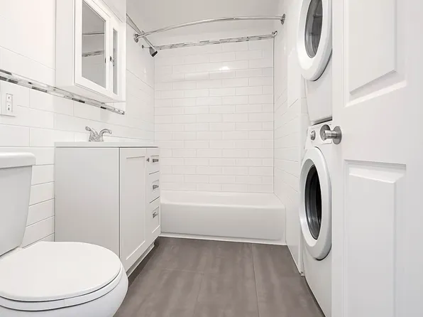 221 Macon Street image 5 of 5