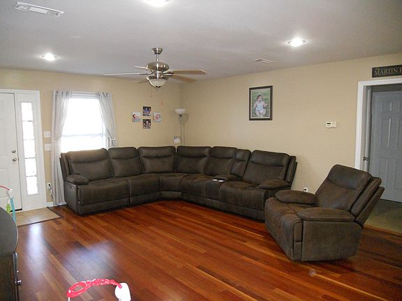 2nd image of 425 Griffith Ln