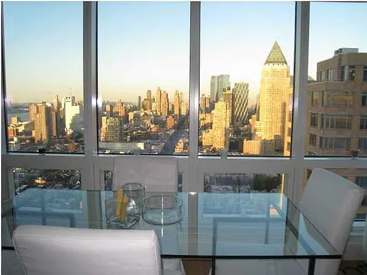 Rented by Evans Real Estate | media 28