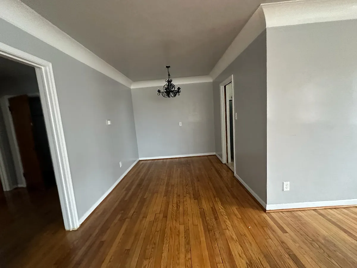 Building Photo - 17535 Manderson Rd #203