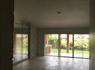 15980 SW 72nd Ter, Miami, FL 33193