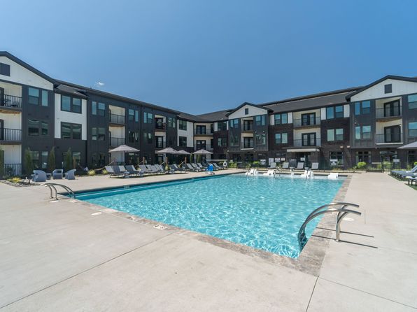 720 River Hwy #7-203