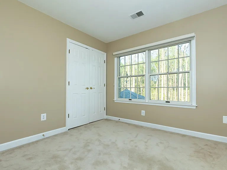 13576 Highland Rd — Photo 8