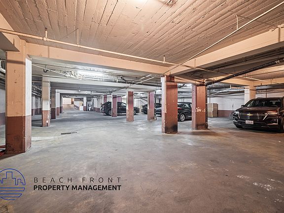 4th image of 512 S Hobart Blvd APT 408