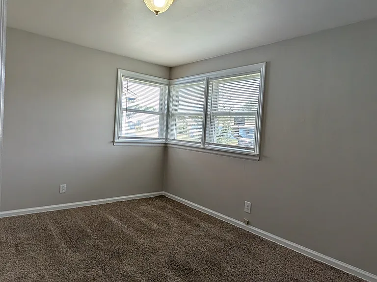 5609 N Hemlock St — Photo 19