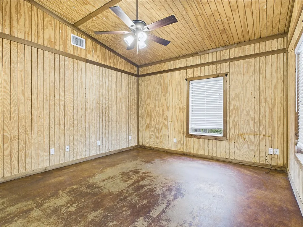 3 bed, 1171 sqft, $1,300 — Photo 3