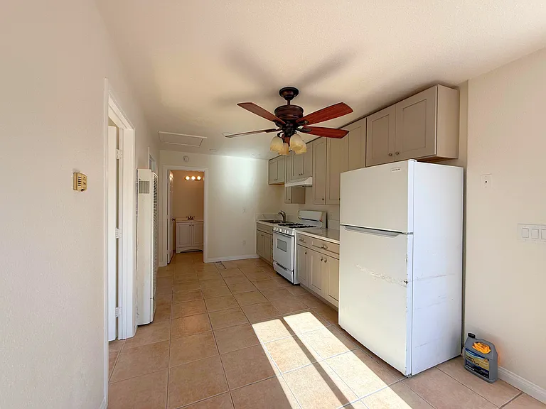 3920 T St — Photo 3