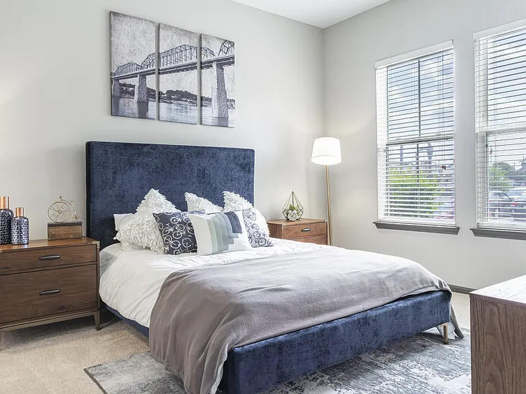 Bluebird Row Apartments — Photo 42