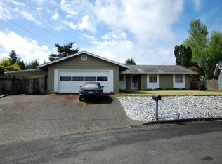 2915 Greenbriar St, Reedsport, OR 97467