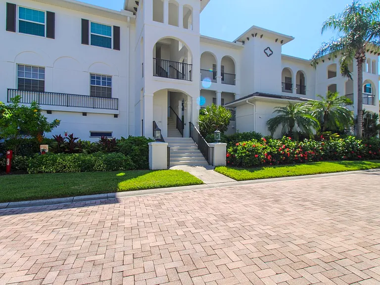 825 Bentwater Cir #101 — Photo 9