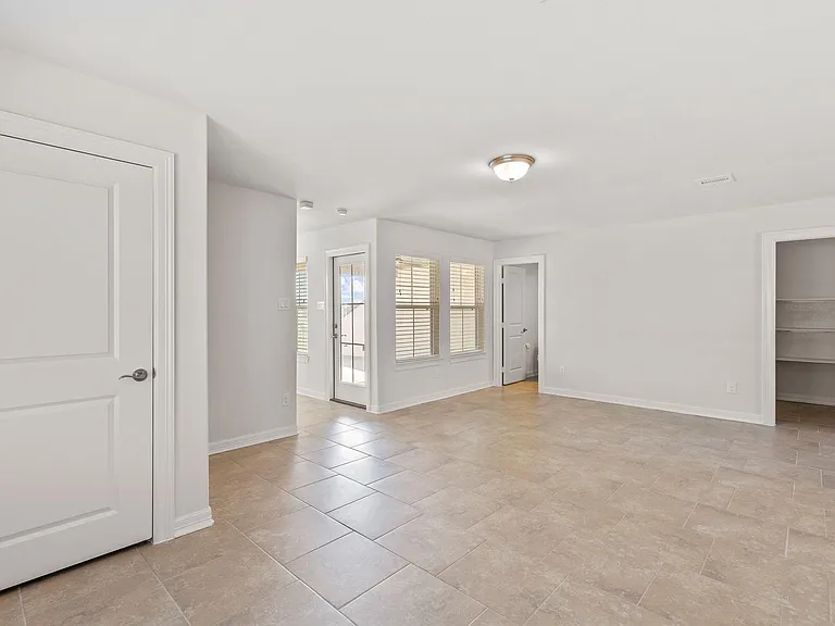 14 W Oaks Dr — Photo 18
